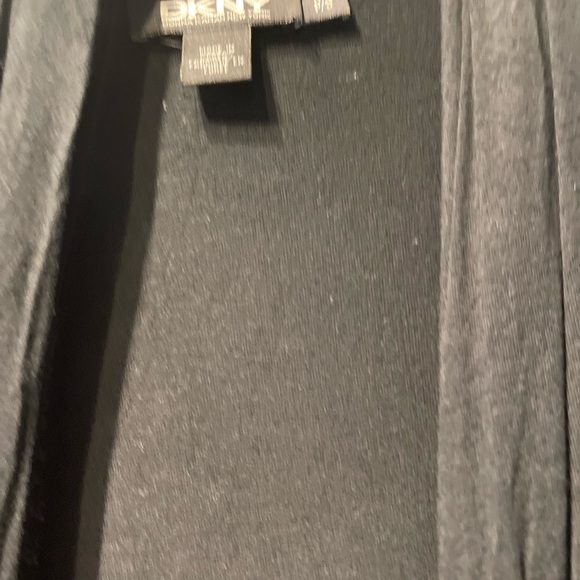 DKNY M/S top. - Picture 2 of 3